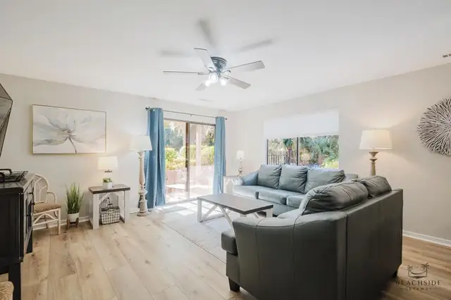 Living room at Springwood Villas 70